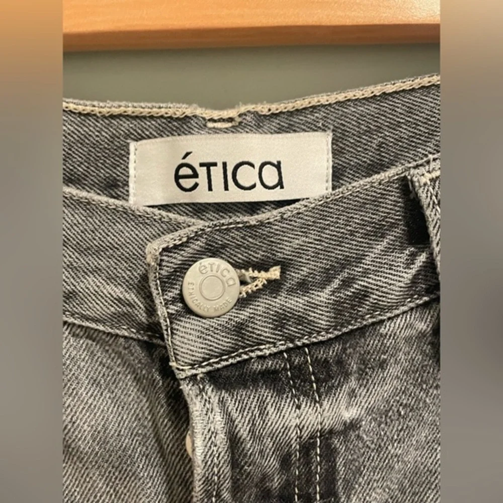 Etica Tyler Vintage Straight Grey High Waist Distressed Jeans Size 31- NWT‎